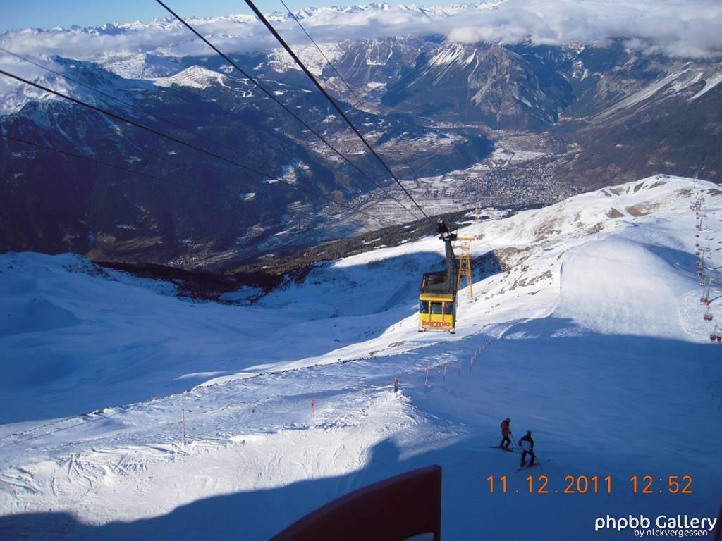 Z górnej stacji kolejki w Bormio, pod nią fajna "ścianka"